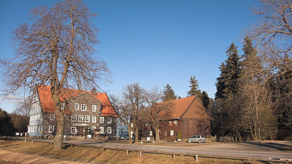 File:AuerhahnGasthof.jpg