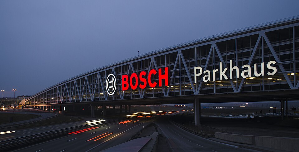 File:BoschParkhaus-pjt.jpg