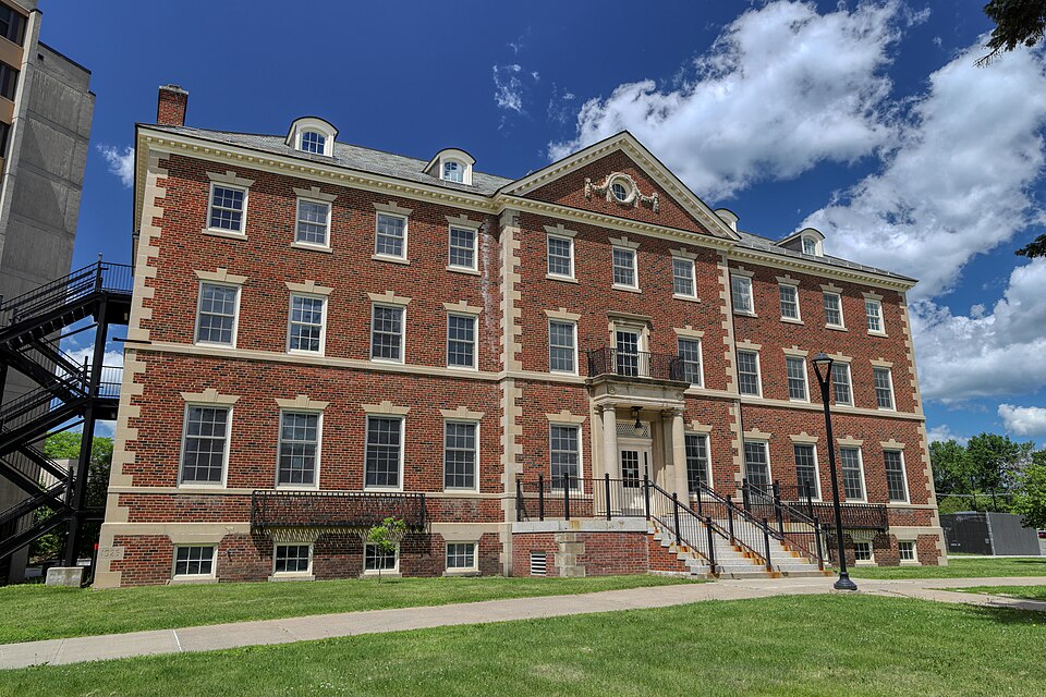 File:Champlain Valley Hall - SUNY Plattsburgh.jpg