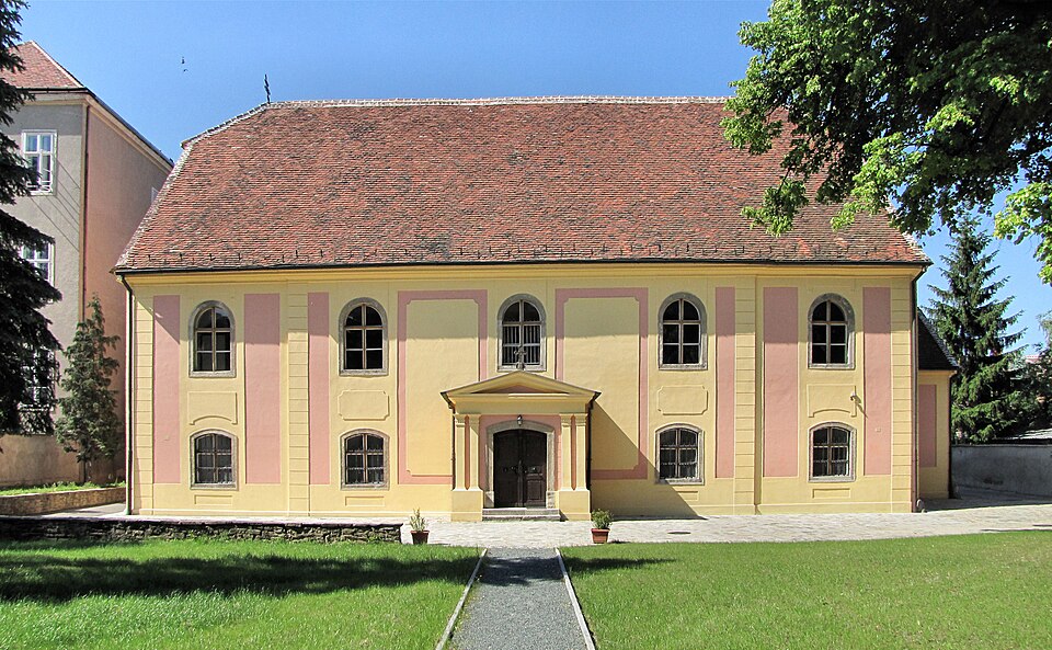File:Ev. konventház (9066. számú műemlék).jpg