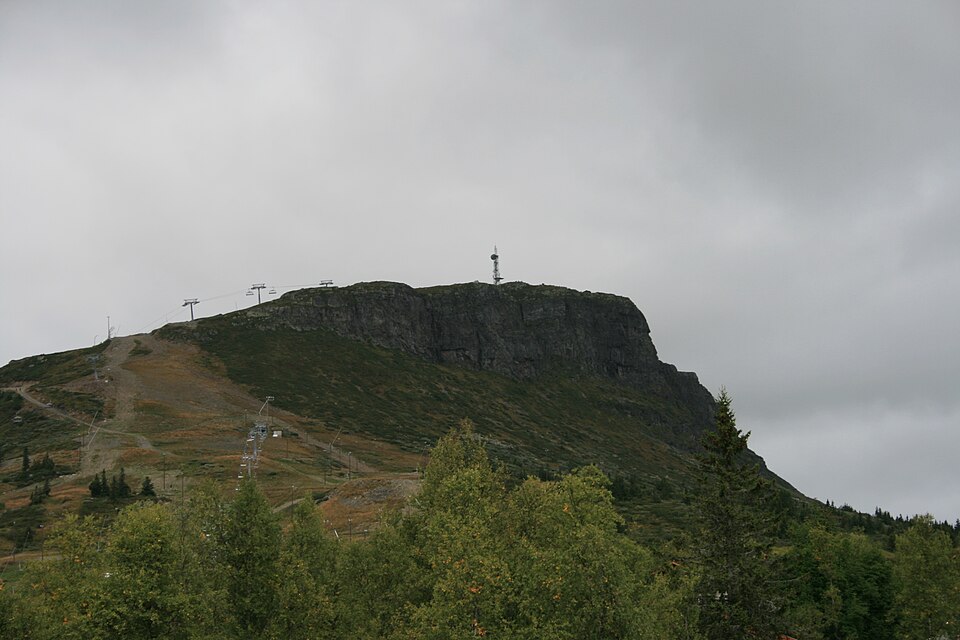 File:Skeikampen.JPG