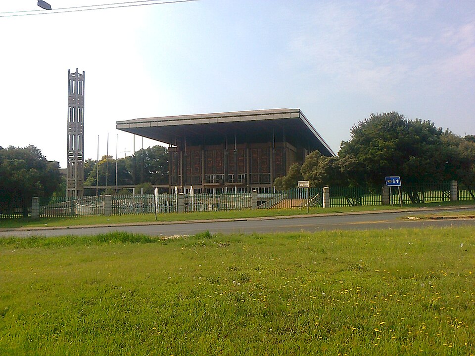 File:Springs City Hall.jpg