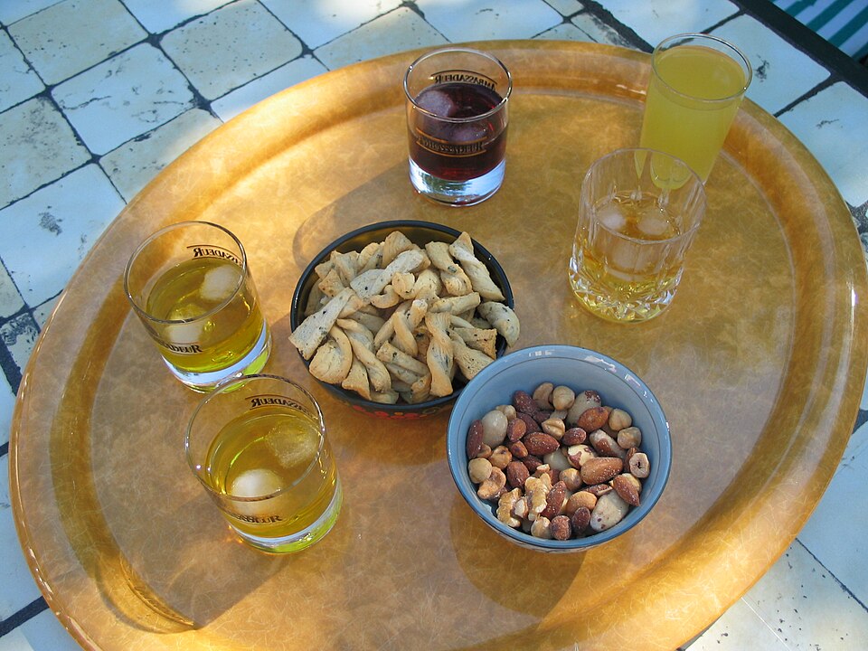 File:Aperitif for five.jpg