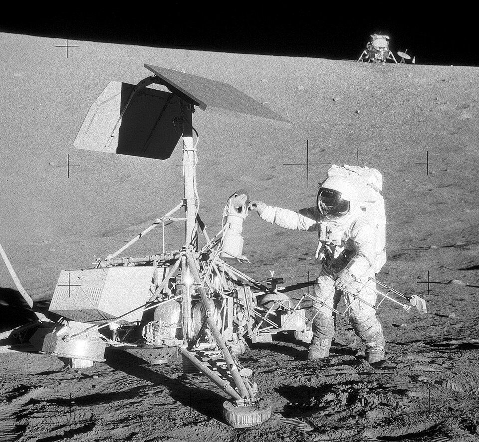 File:Apollo12ConradSurveyor.jpg
