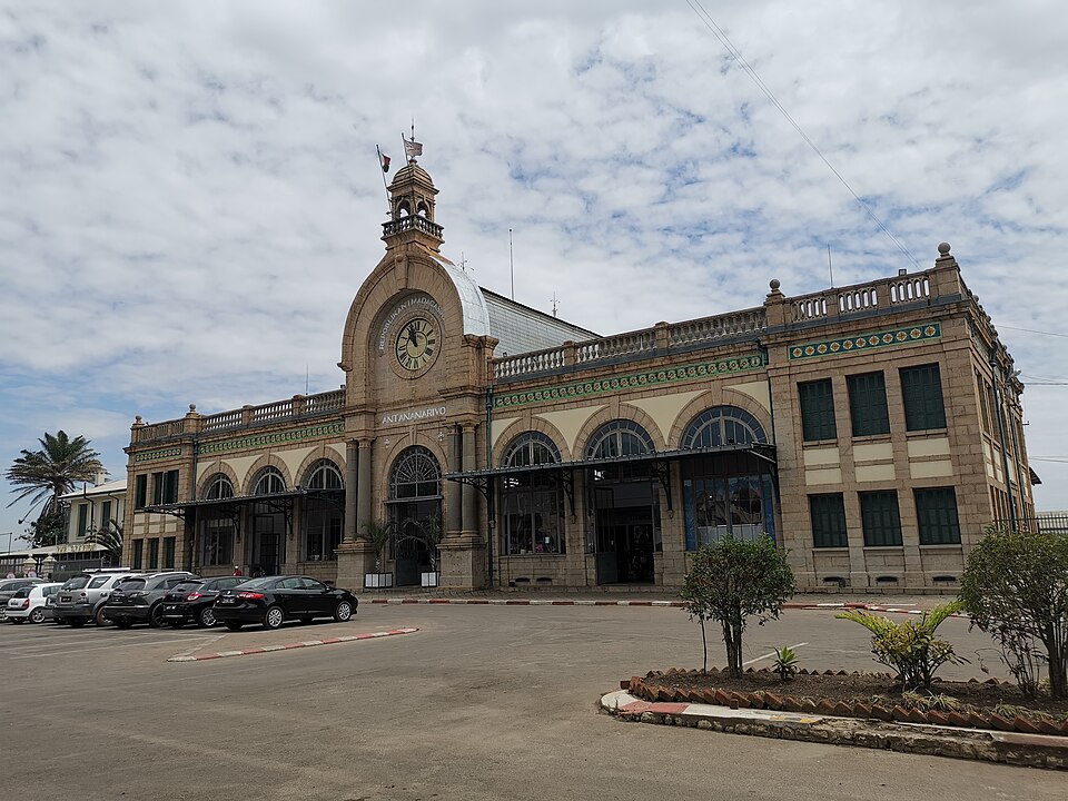 File:Bahnhof Antananarivo 2019-10-02 4.jpg