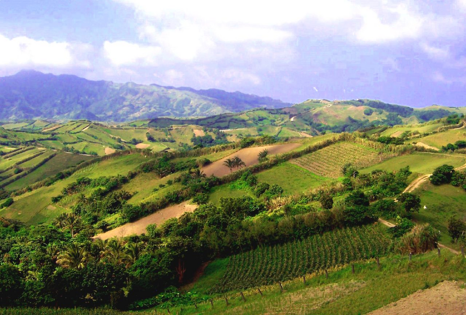 File:Batanes Hills.png