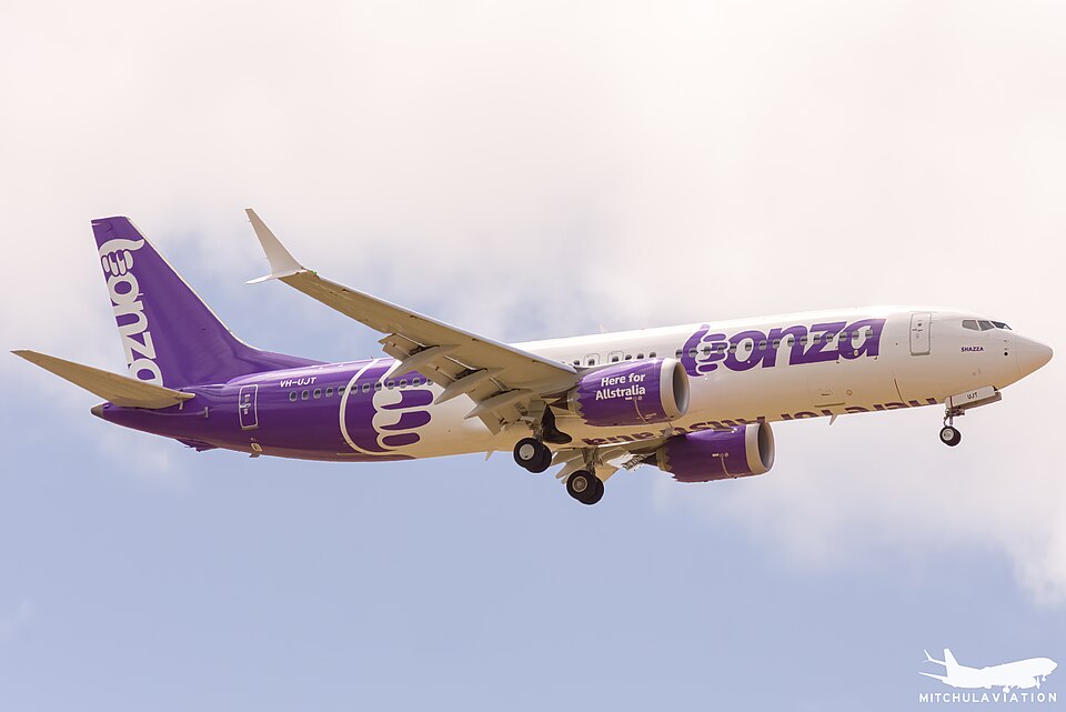 File:Bonza plane Avalon 2.jpg