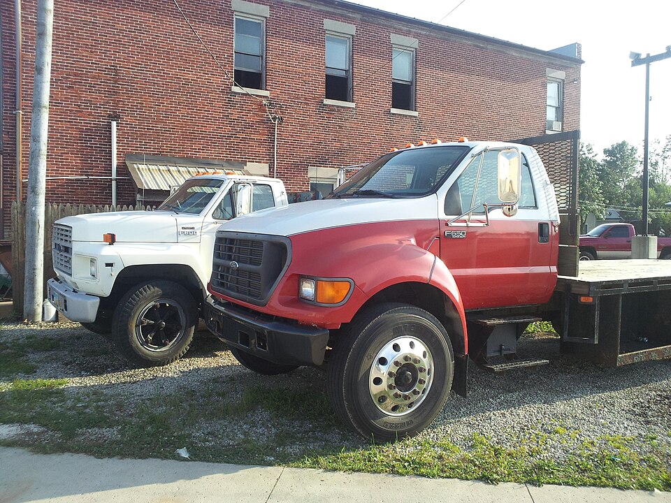 File:Class 6 Fords.jpg