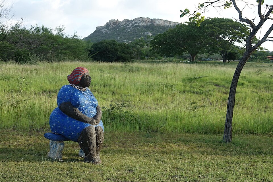 File:Hortence Brouwn-Big mama.jpg