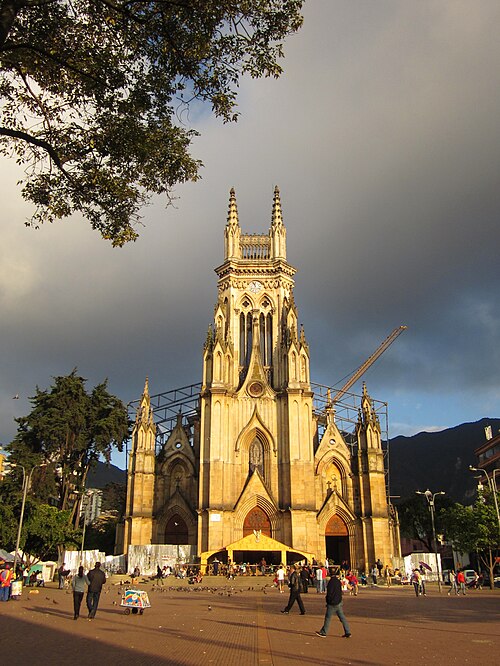File:Iglesia de Lourdes, Bogotá.JPG