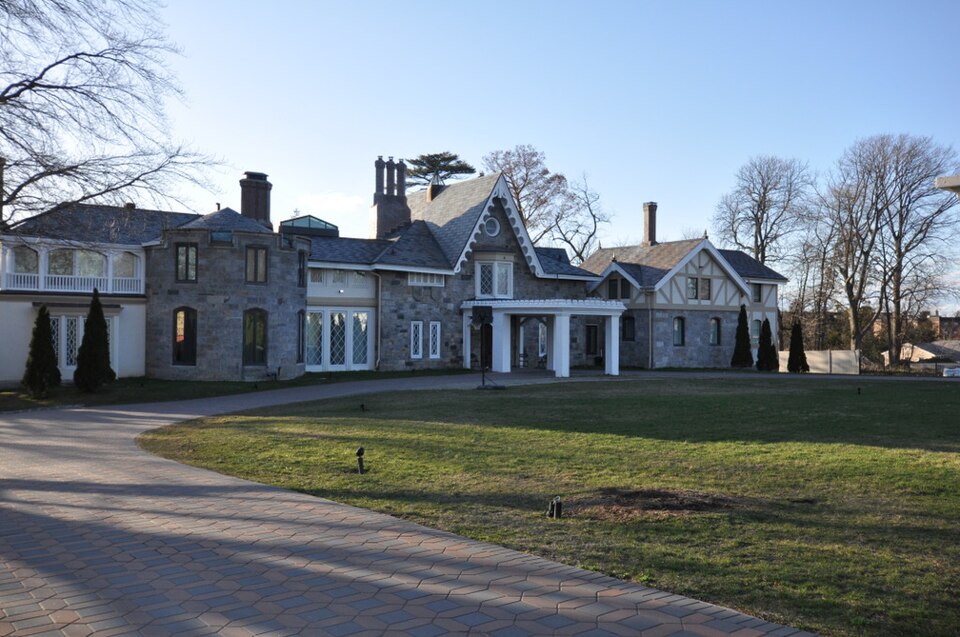 File:NewRochelleNY DavenportHouse.jpg