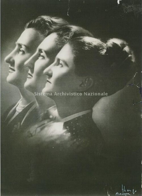 File:Sorelle Fontana-Micol, Giovanna e Zoe.jpg