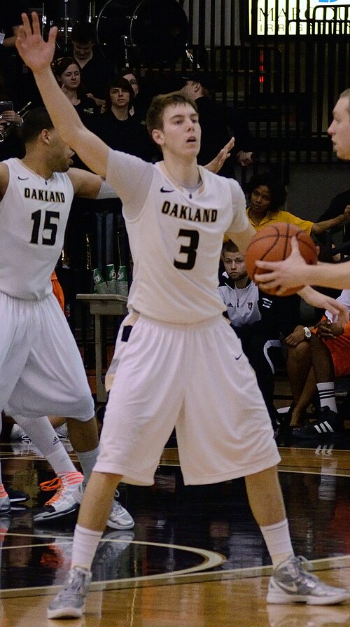 File:Bader defense vs bgsu (cropped) (cropped).jpg
