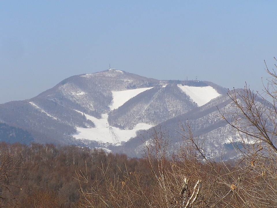 File:Moiwayama Ski aria.jpg