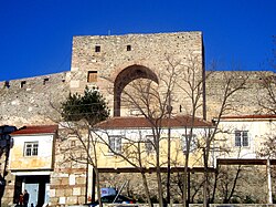 Entrance to Eptapyrgio/Kastra