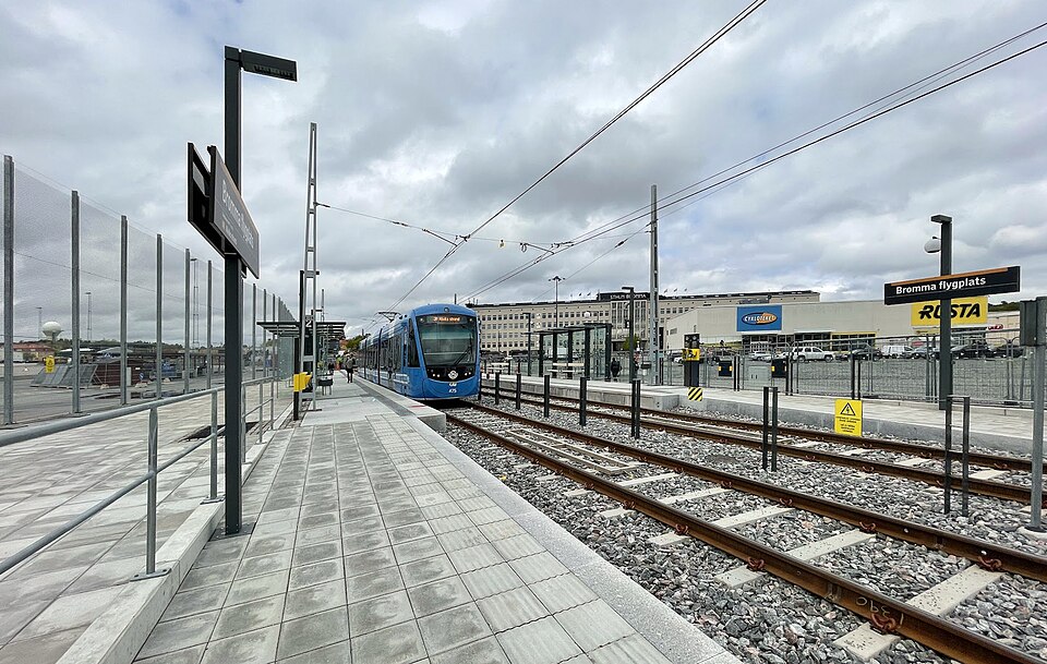 File:Tvärbanan Bromma flygplats May 2021 02.jpg