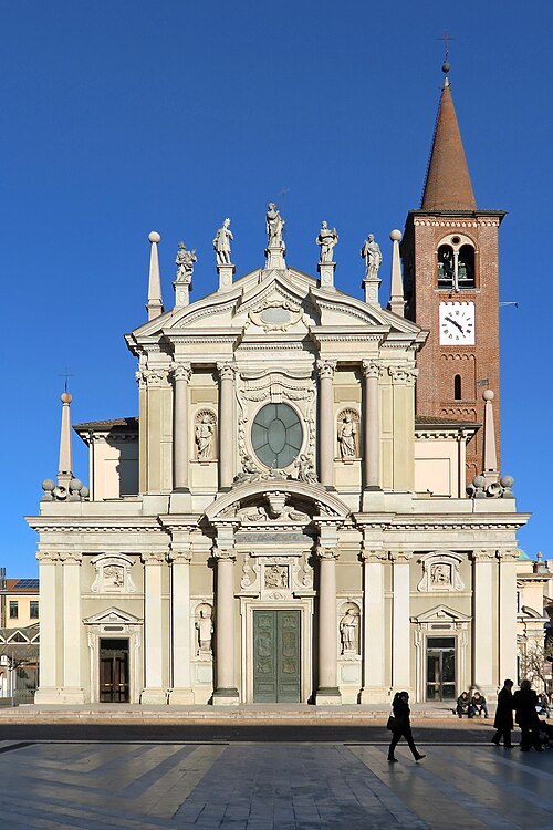 File:Basilica di San Giovanni Battista .jpg