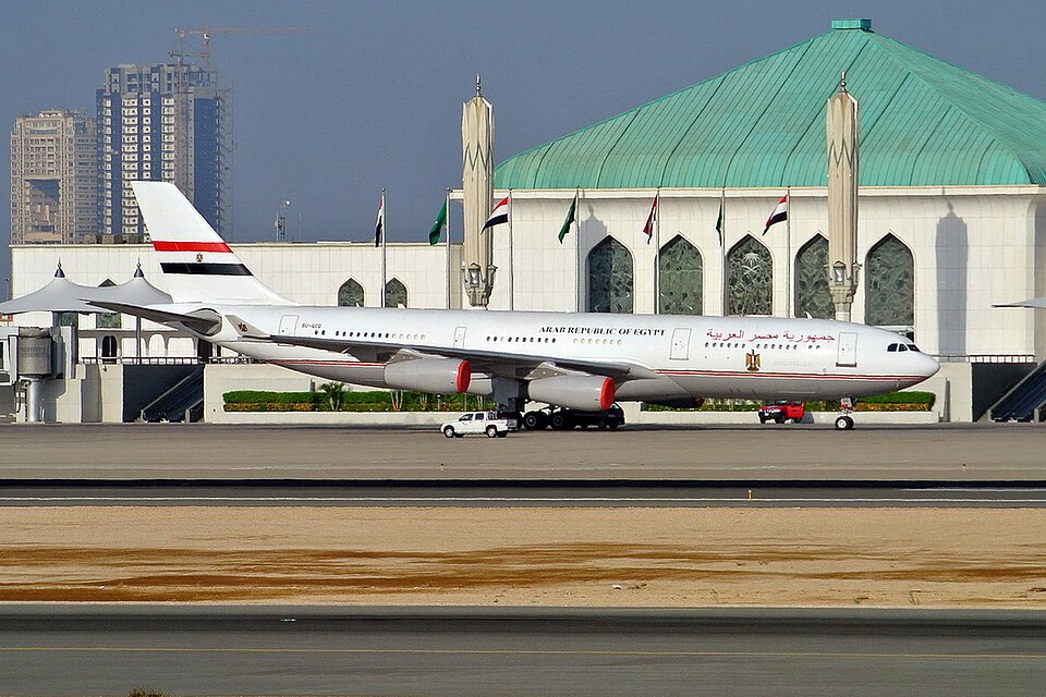 File:Egyptian Government Airbus A340-200 at Jeddah.jpeg
