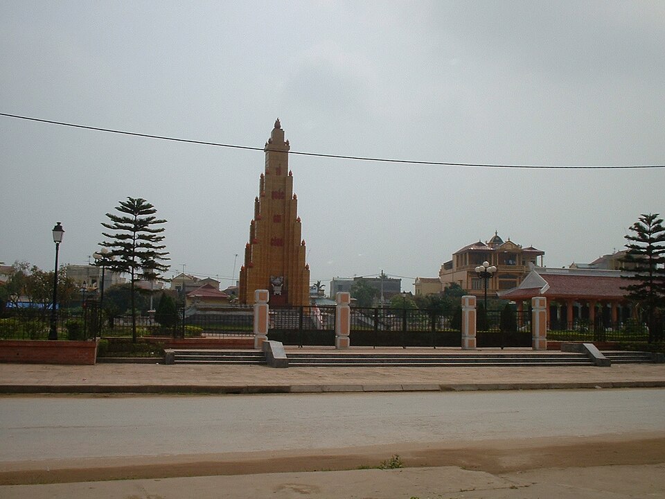 File:Khoai Chau memorial.JPG