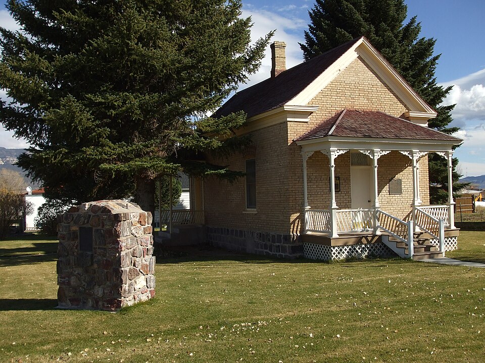 File:Loa Tithing Office Loa Utah.jpeg