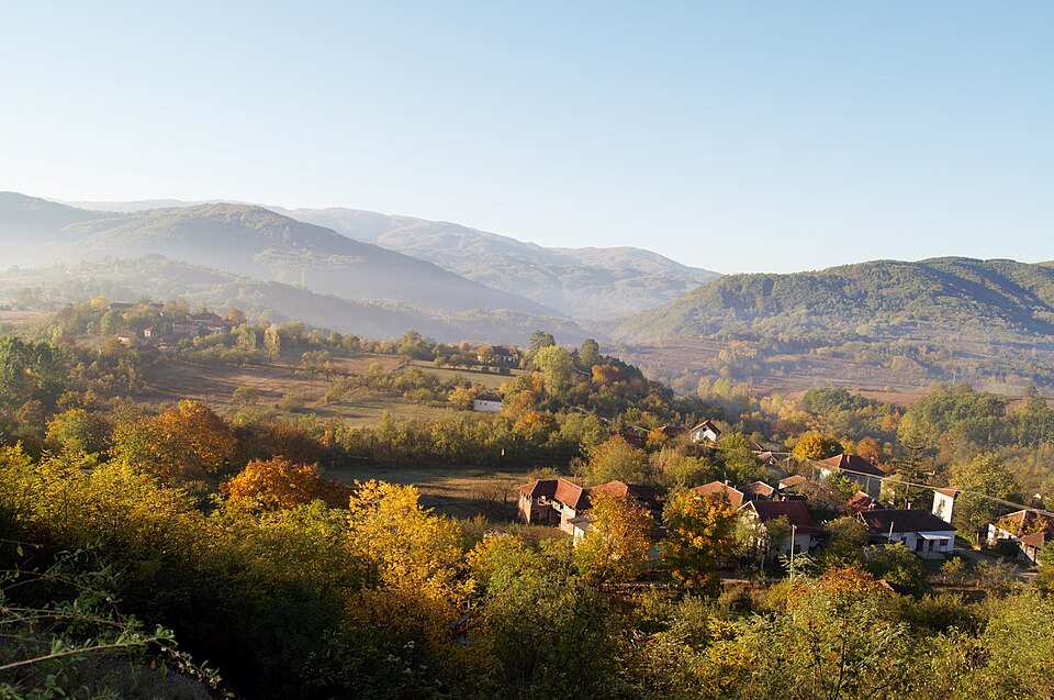 File:Malo Bojnince oktobar 2012.jpg