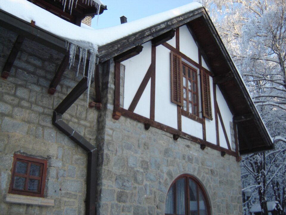 File:Šumska kuća.jpg