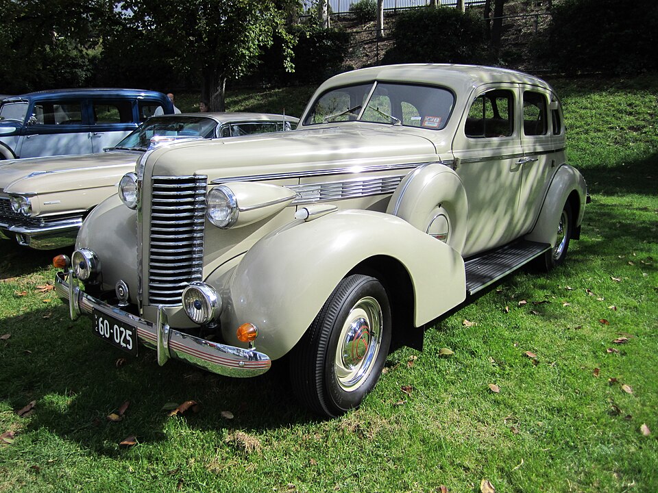 File:1938 Buick Series 40 Special Sedan.jpg