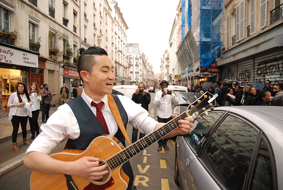 File:Paris-PreShowStreetSinging.jpg