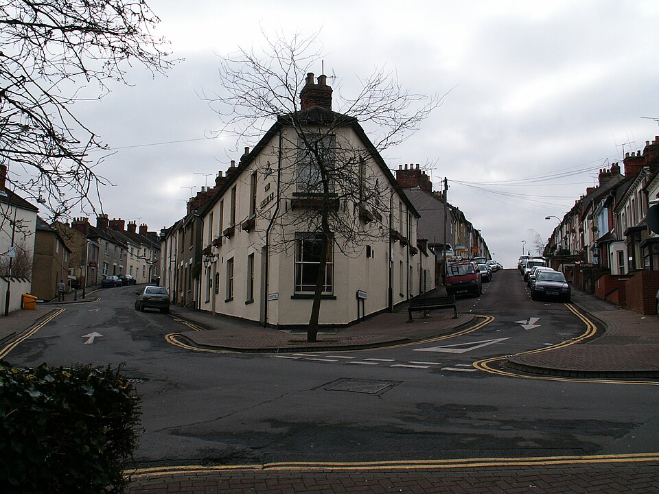 File:Swindon Old Town1 db.jpg