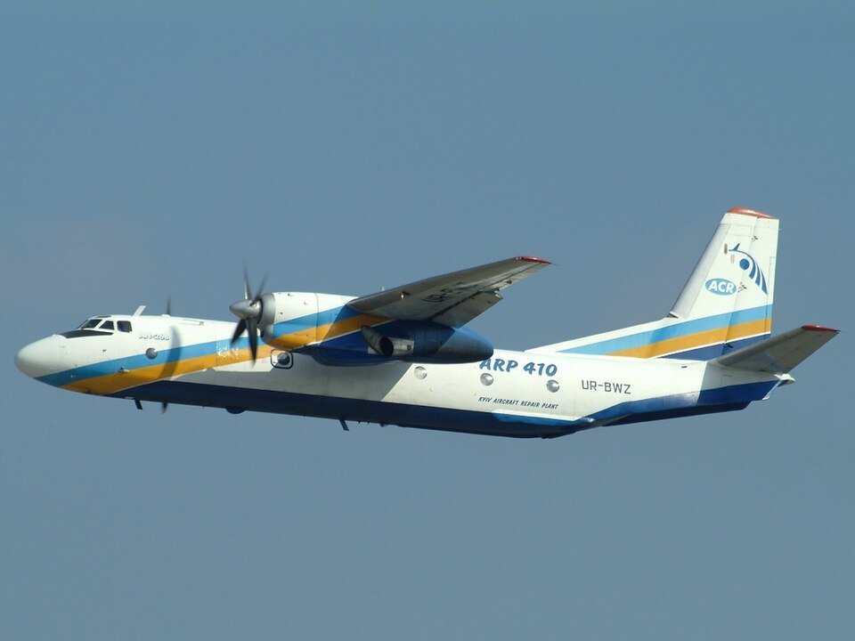 File:Antonov An-26B, ARP 410 Airlines AN0445306.jpg