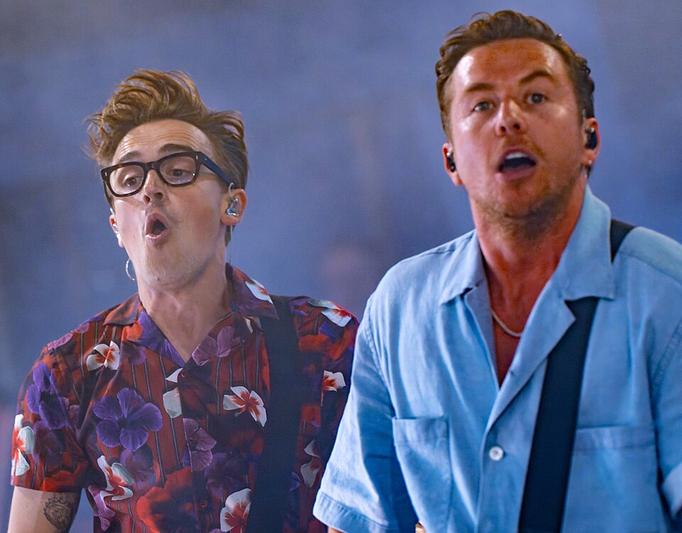 File:Glastonbury2022 (373 of 413) (52182893475) (cropped).jpg