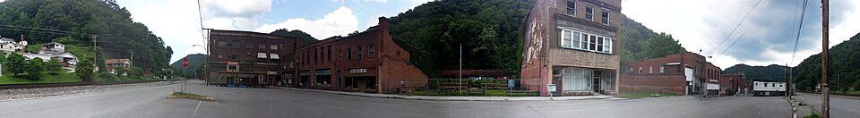 File:Iaeger, West Virginia (2014).jpg