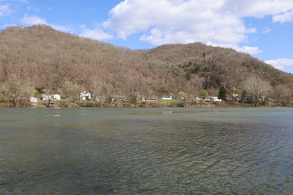 File:Kanawha Falls WV 2022.jpg