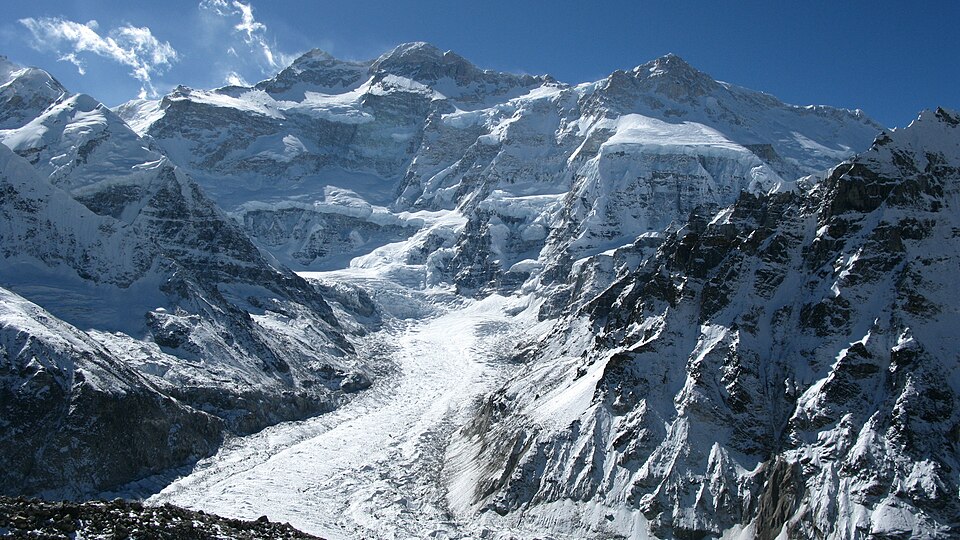 File:Kangchenjunga PangPema.JPG