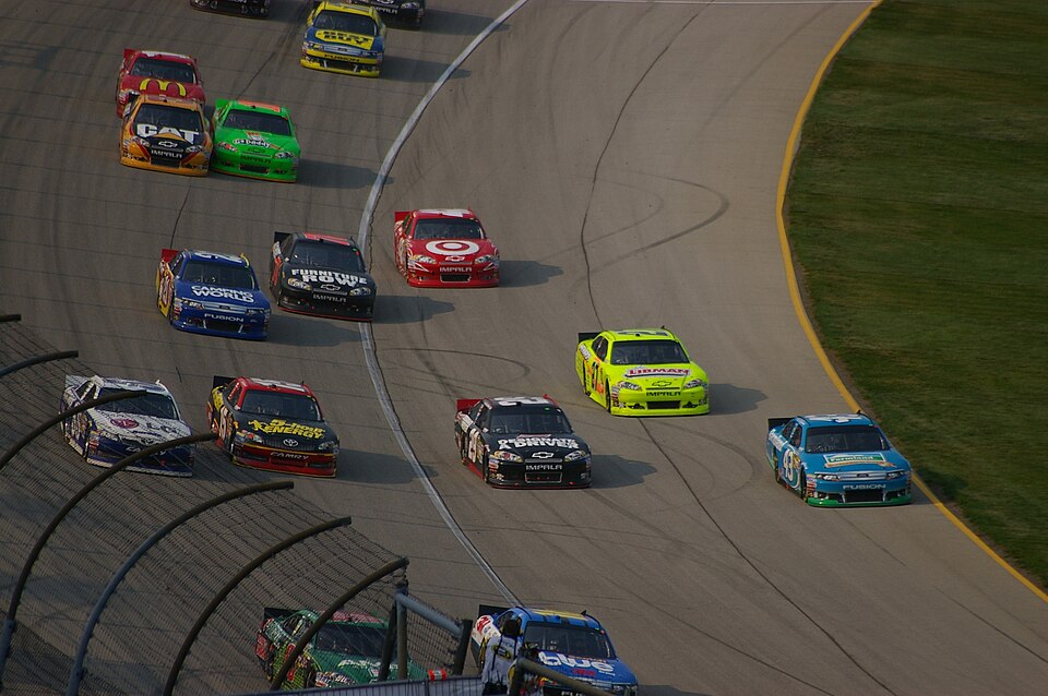 File:Race Action 2012 Geico 400 Chicagoland.jpg