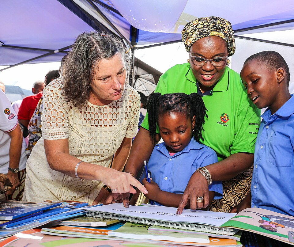 File:USAID @ MZ Mother Language Day.jpg