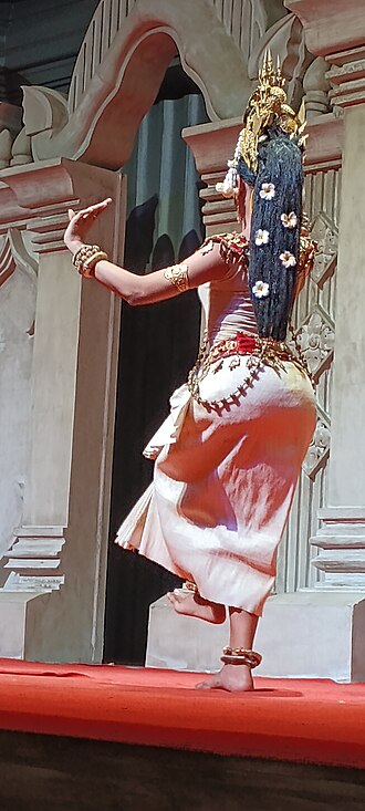 File:Apsara Dance Khmer flowers hair.jpg