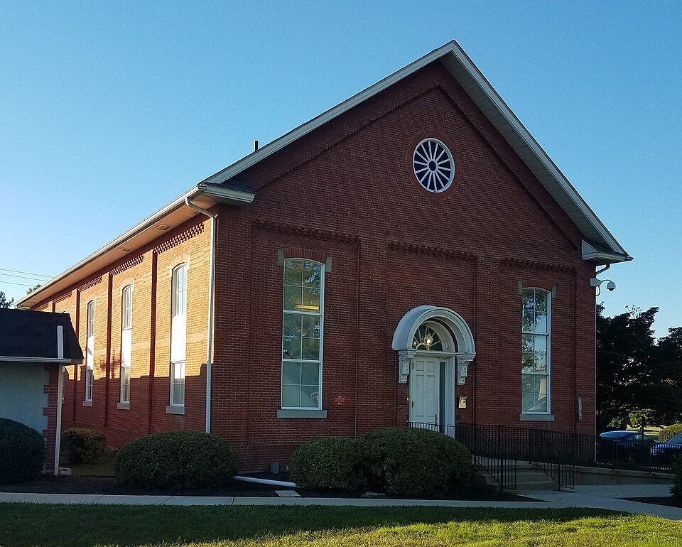 File:Crozer Hall.jpg