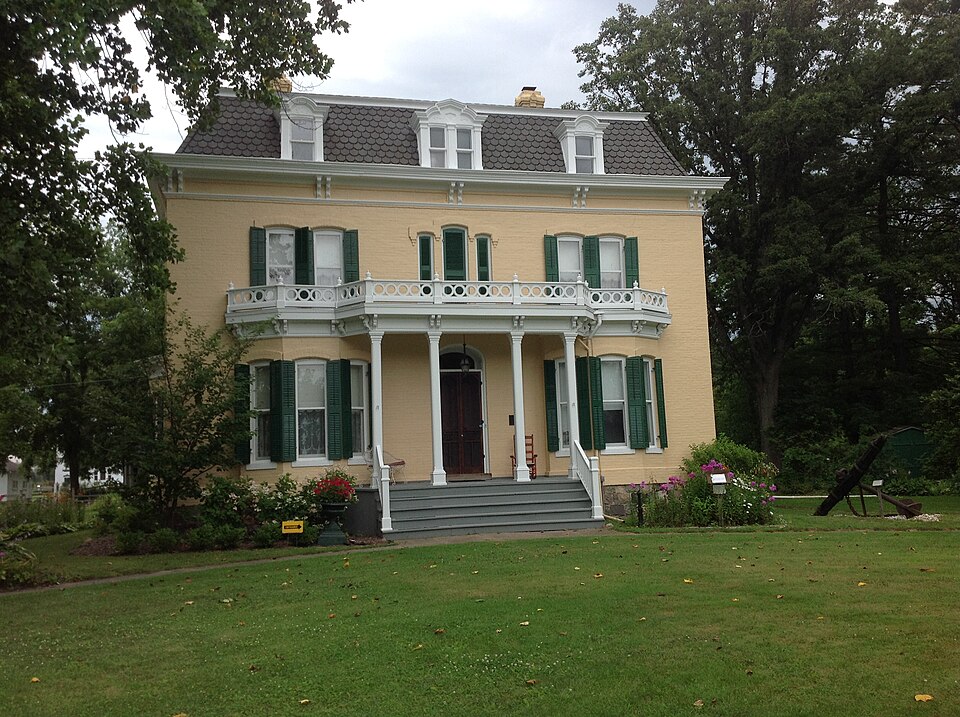 File:Loop House.jpg