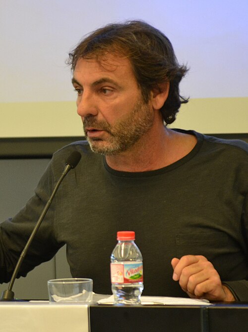 File:Oscar Camps en octubre de 2017.jpg