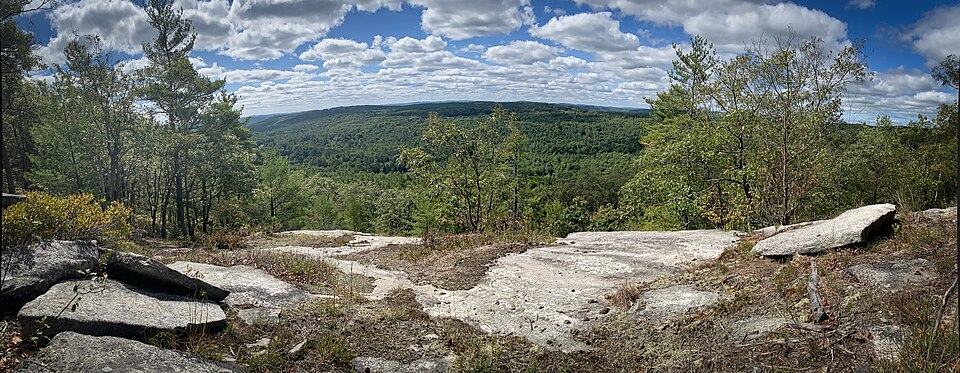 File:Thatcher Ledges Tully.jpg