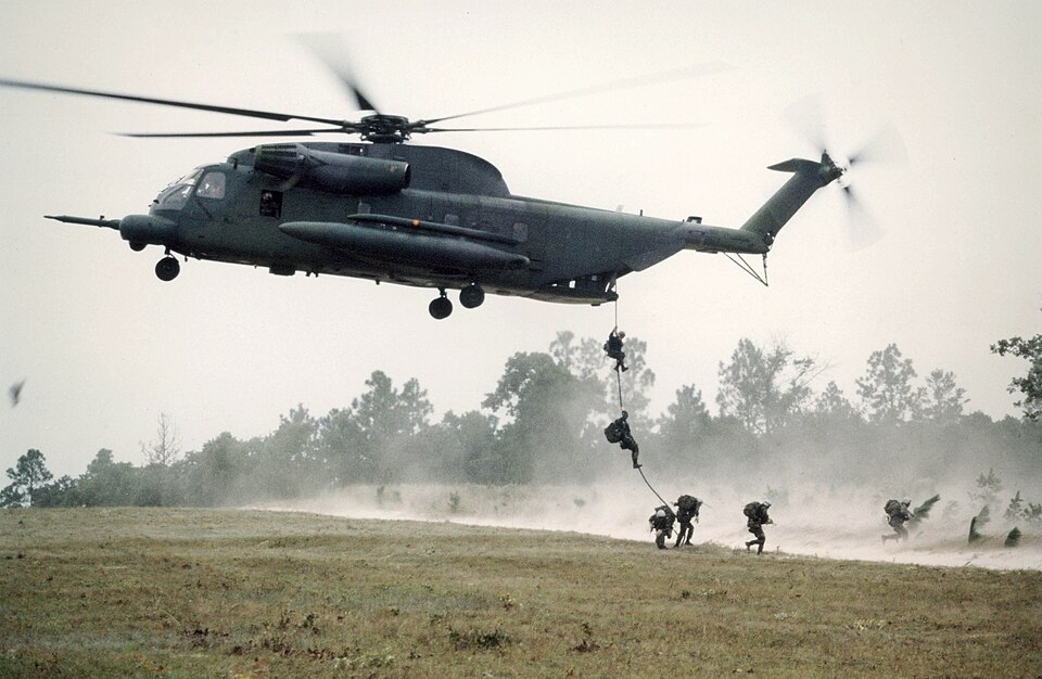 File:An MH-53 Pave Low helicopter.jpg
