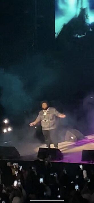 File:Beautiful Mind Tour Pittsburgh, PA 2.jpg