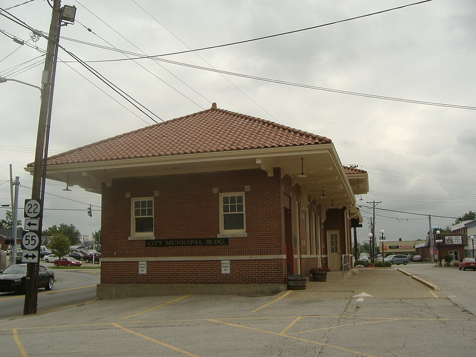 File:Eminence KY Depot.JPG