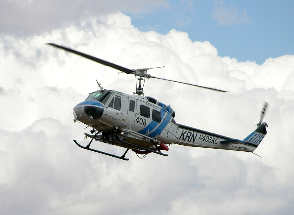 File:Kfd-205-N408KC-050428-40cr.jpg