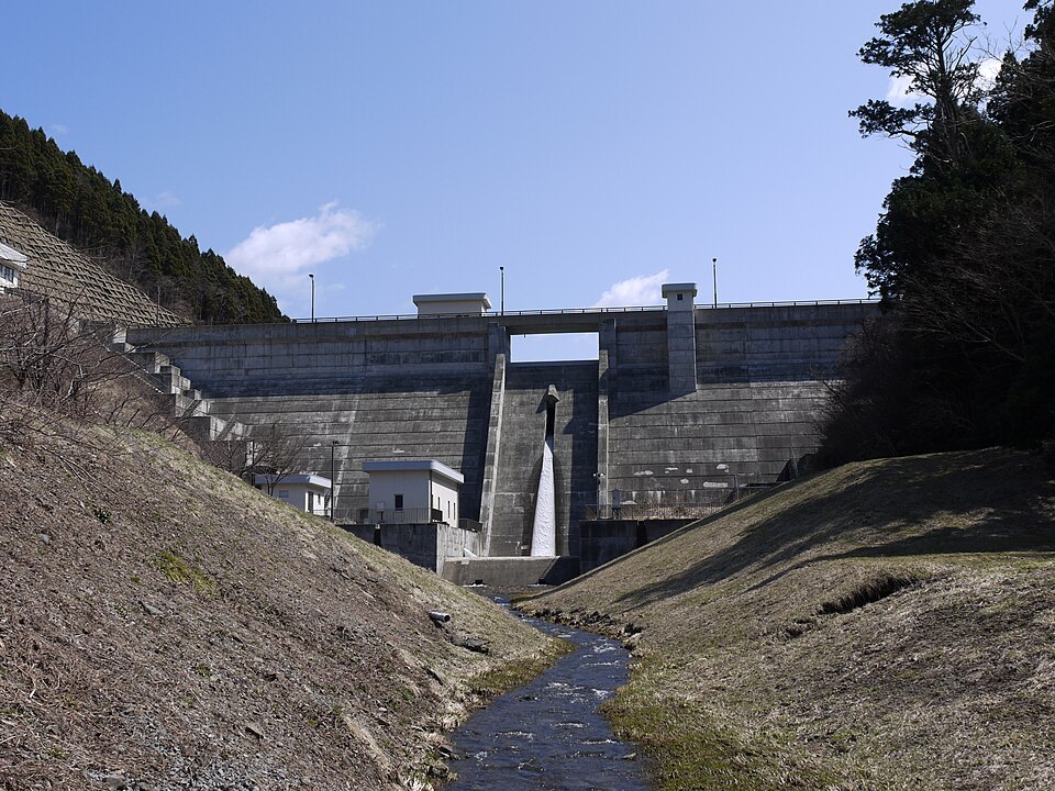 File:KodomariDam1.JPG