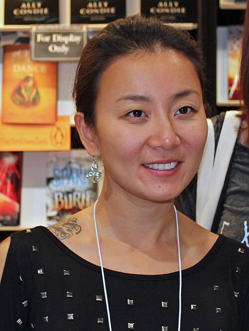 File:Marie Lu.JPG
