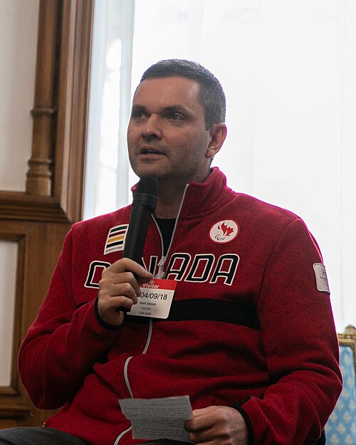 File:Mark Ideson, Paraolympian, speaking (40635130944) (cropped).jpg