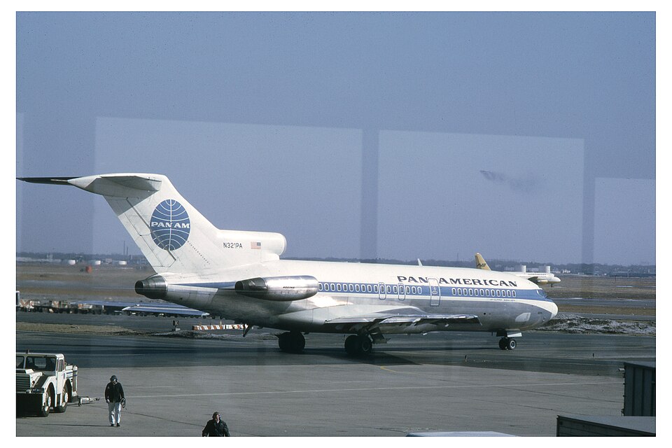 File:Pan Am 727 (6060659026).jpg