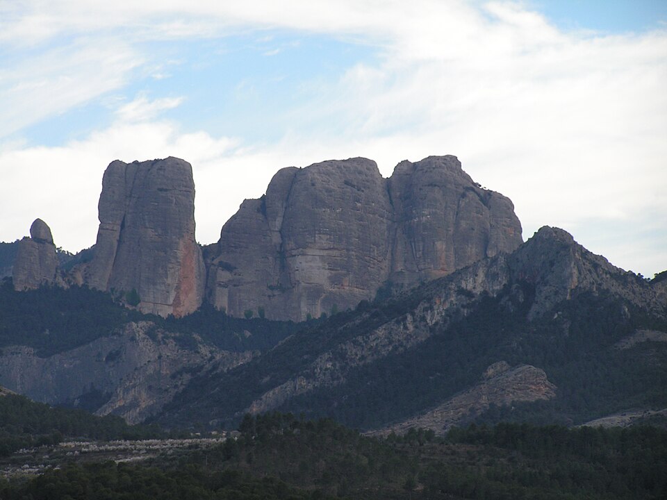 File:Roques de Benet.jpg